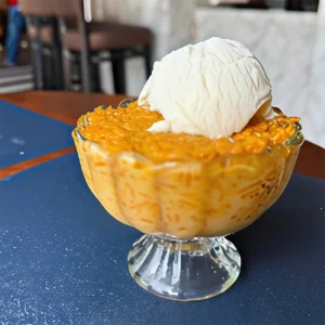 Gajjar Ka Halwa and Ice Cream